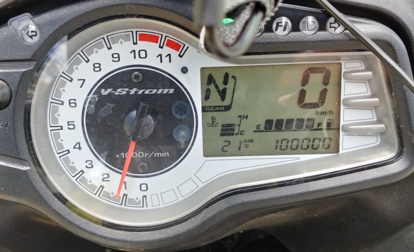 100000.jpg